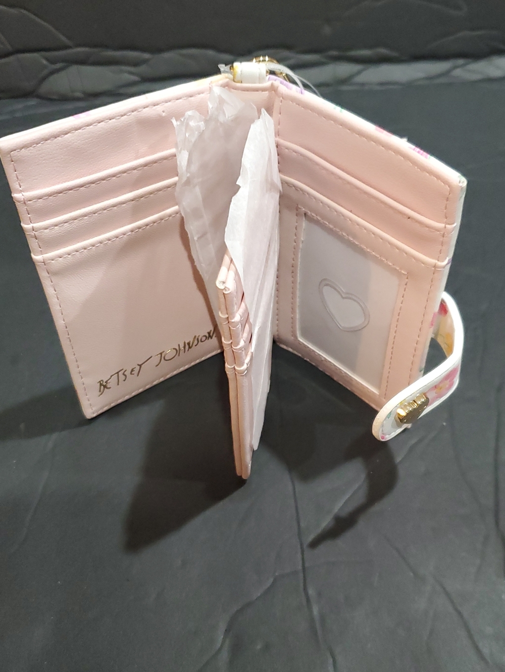 Betsey Johnson xoleah white floral bj103500 trifold wallet brand new - Picture 7 of 13